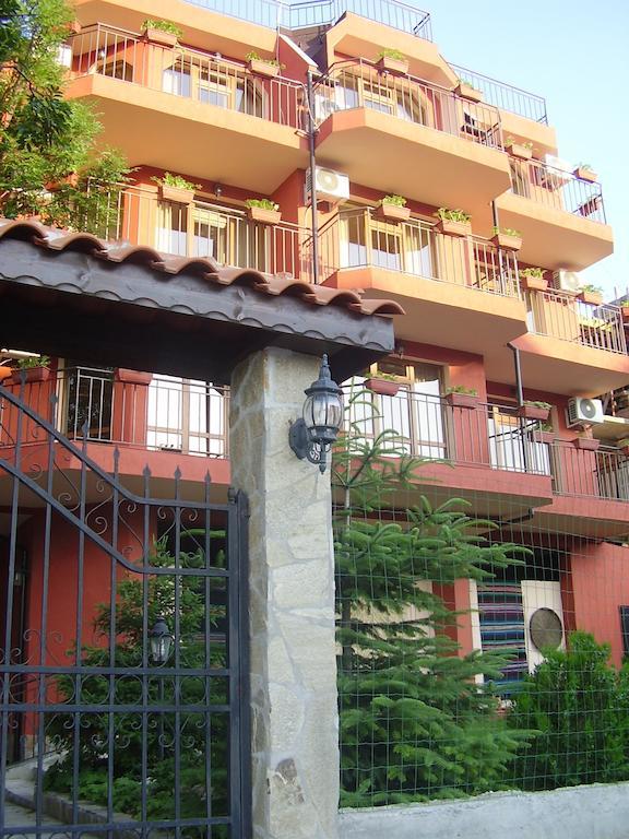 Terra Guest House Равда Экстерьер фото